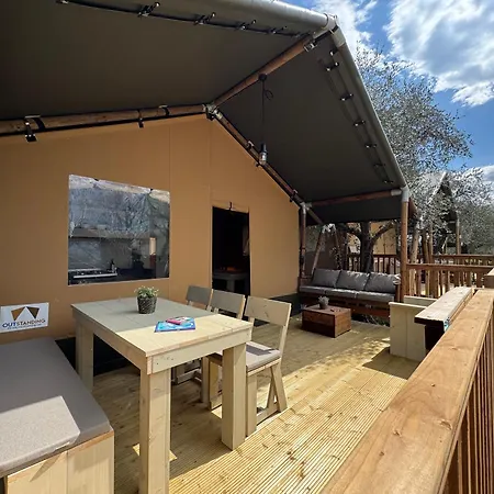 Estivo Safari Tents On Cisano San Vito Camping