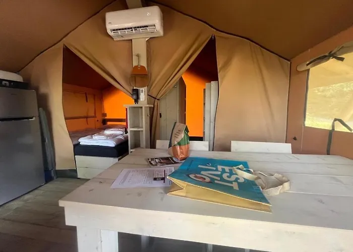 Estivo Safari Tents On Cisano San Vito *