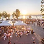 Camping Estivotravel On Cisano San Vito Bardolino