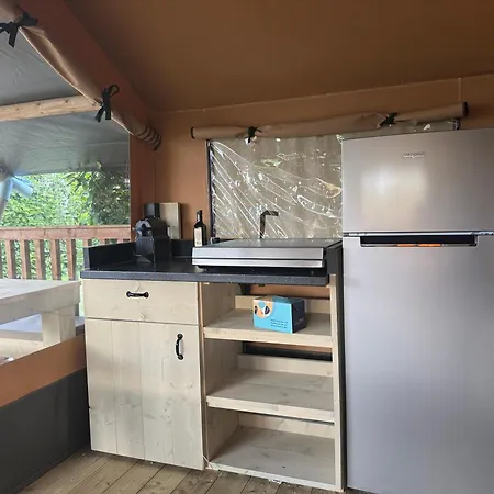 مكان تخييم Estivo Safari Tents On Cisano San Vito *