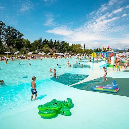 キャンプ場 Estivo Safari Tents On Cisano San Vito *