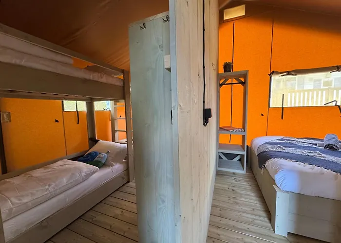 Estivo Safari Tents On Cisano San Vito باردولينو