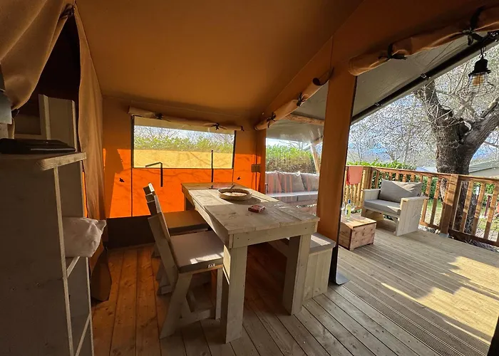 Estivo Safari Tents On Cisano San Vito *