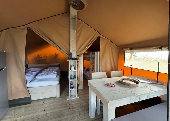مكان تخييم Estivo Safari Tents On Cisano San Vito