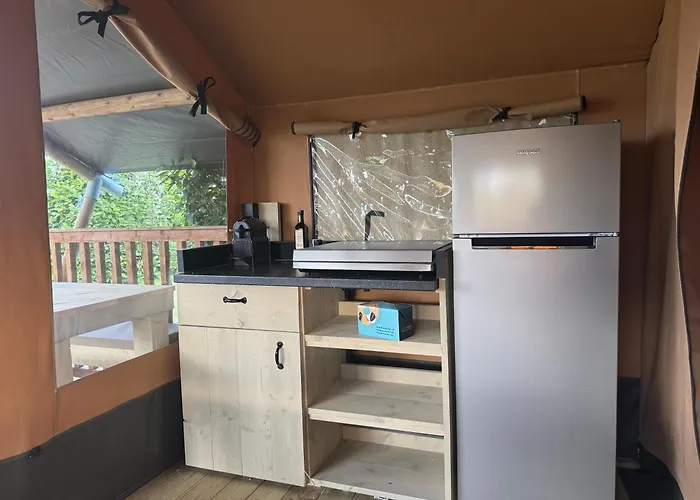 مكان تخييم Estivo Safari Tents On Cisano San Vito *