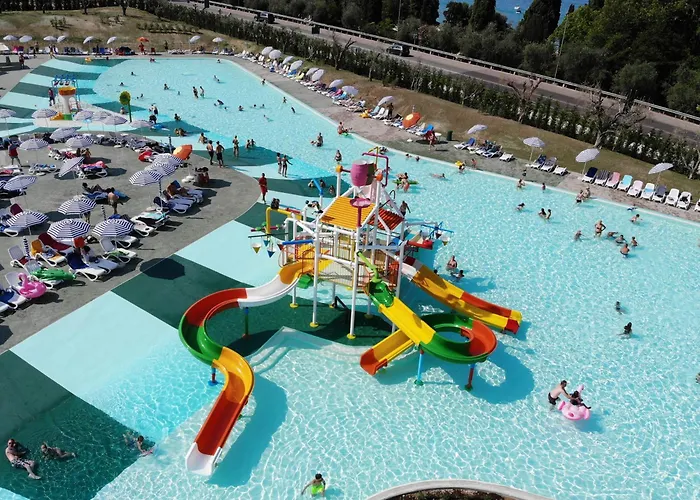 Estivo Safari Tents On Cisano San Vito باردولينو