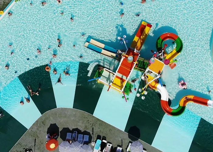 Estivo Safari Tents On Cisano San Vito مكان تخييم باردولينو